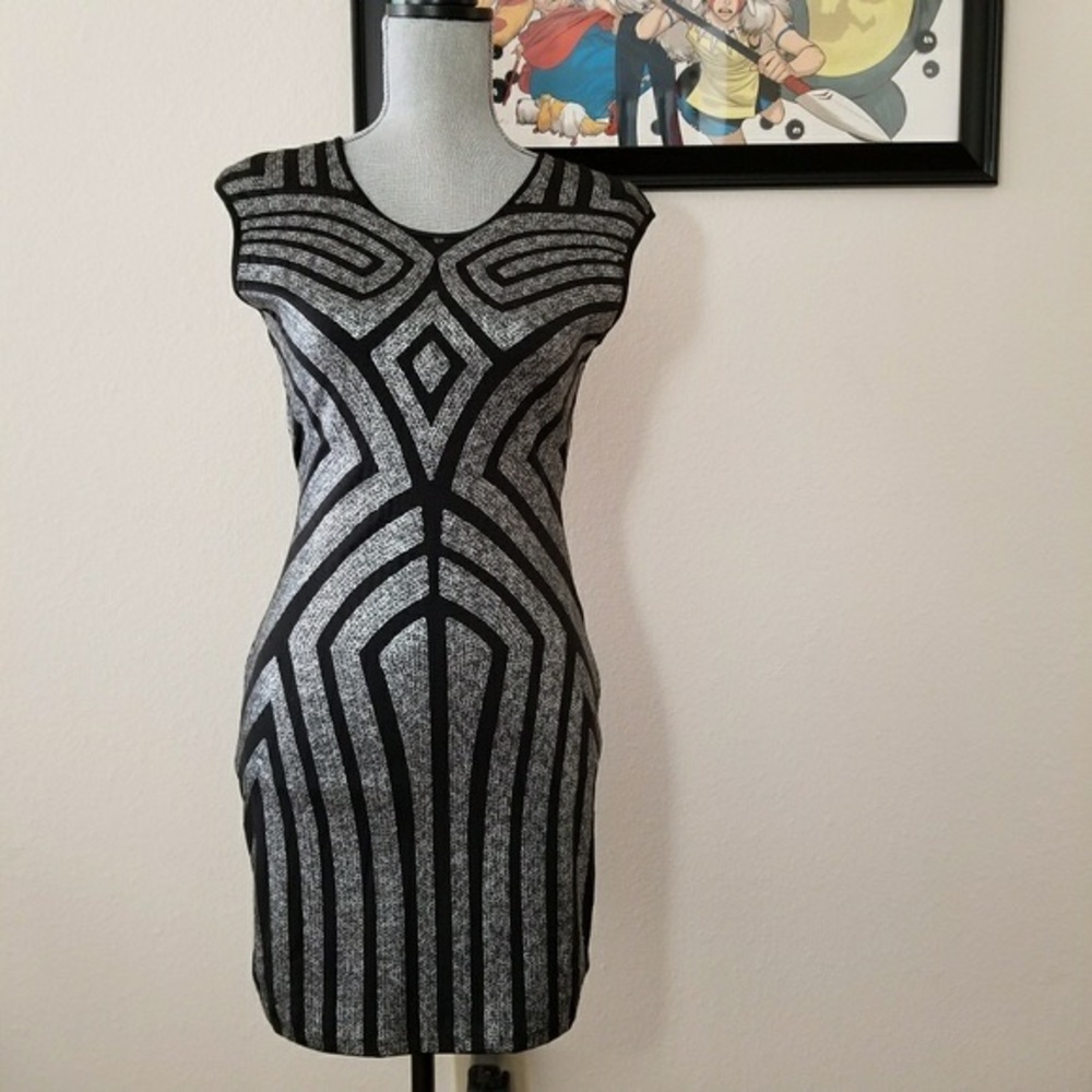 Silver sequin dress - Picture 2 of 7